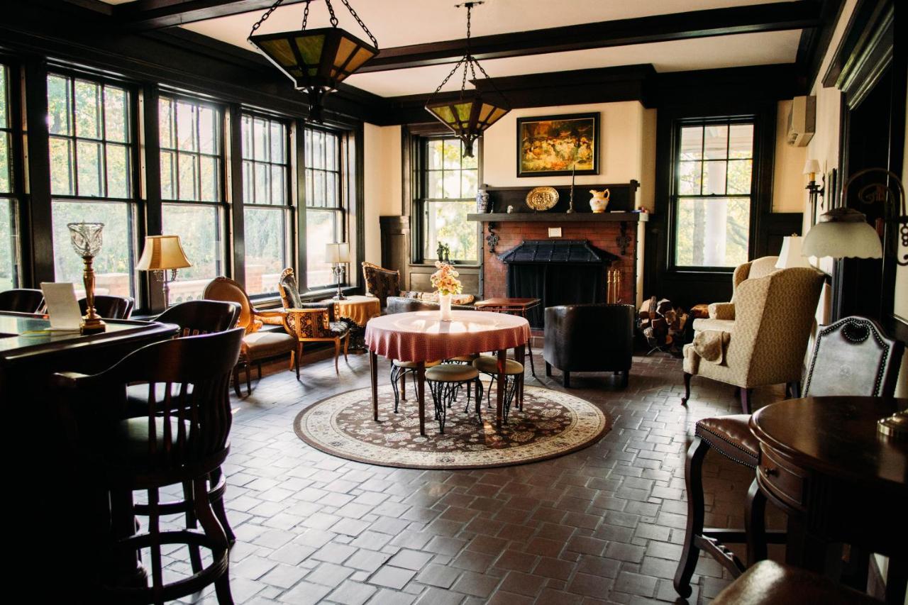 Mercersburg Inn Экстерьер фото
