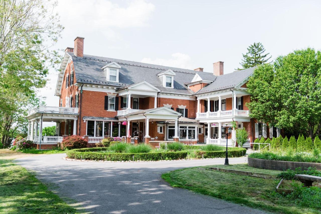 Mercersburg Inn Экстерьер фото
