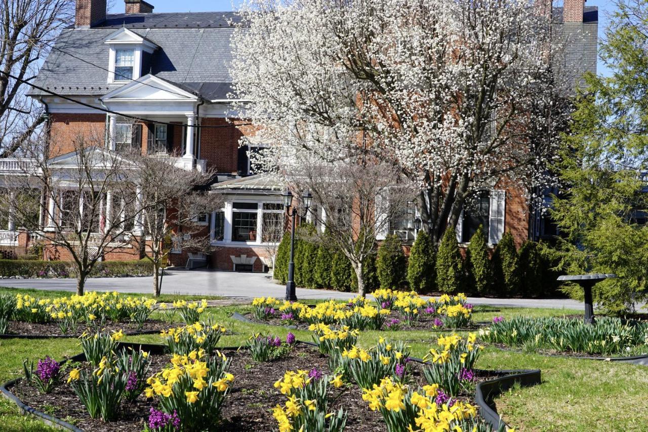 Mercersburg Inn Экстерьер фото